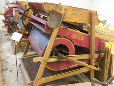 machinery building display photo