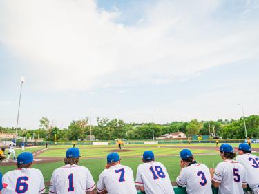minot hot tots baseball photo